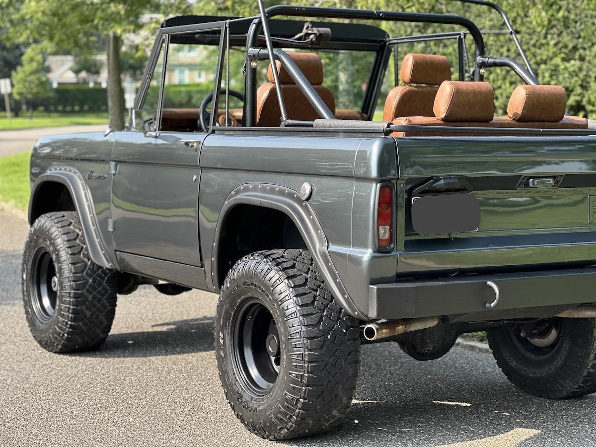 Ford-Bronco-Cabriolet-1969-Grau-Cognac-37813-27