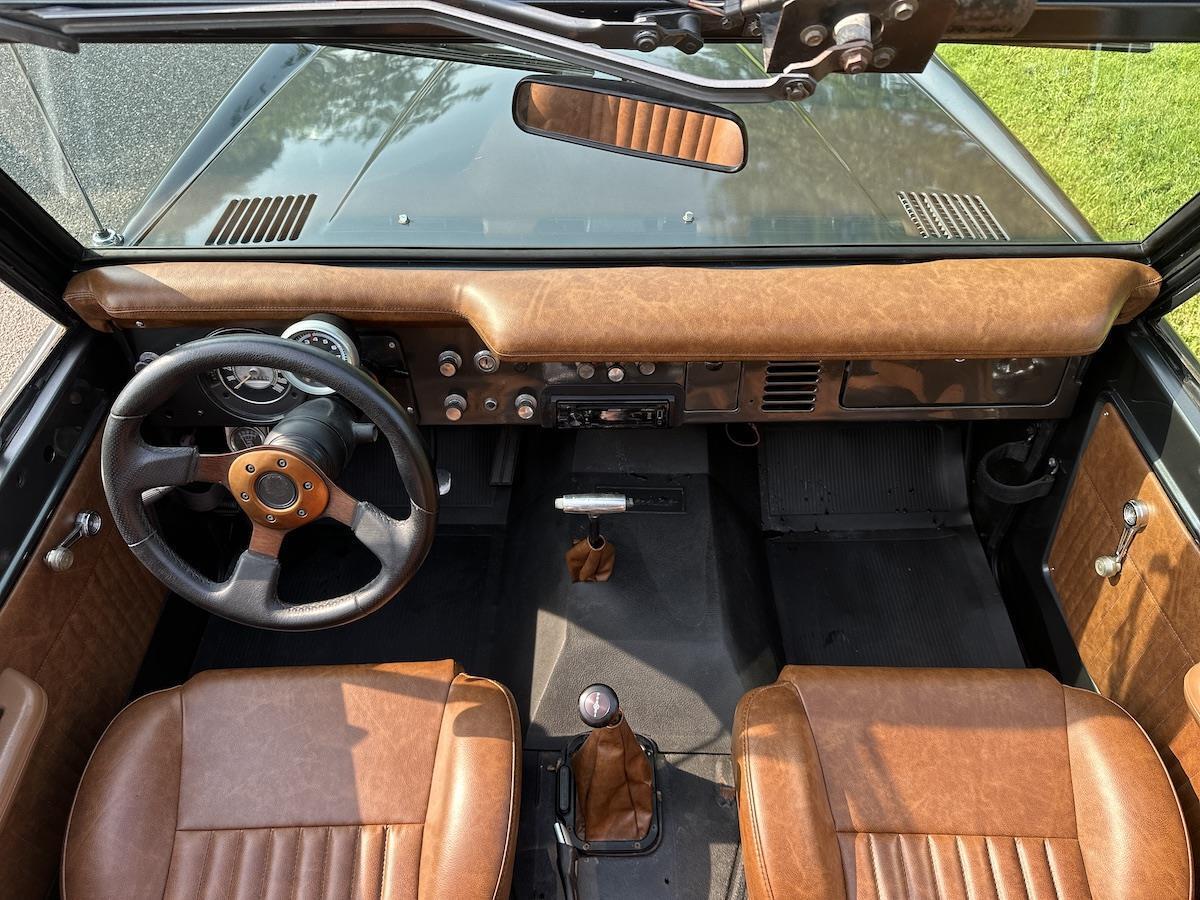 Ford-Bronco-Cabriolet-1969-Grau-Cognac-37813-32