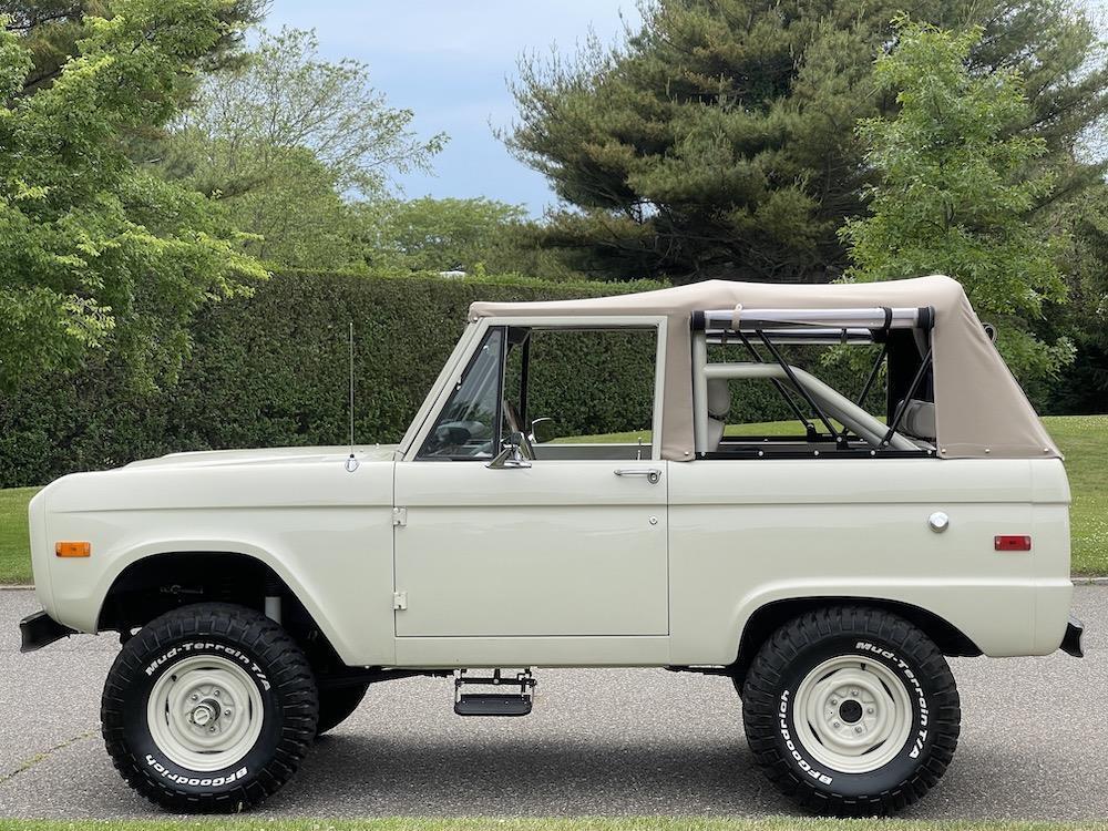 Ford-Bronco-Cabriolet-1970-Ivory-Tan-647-11