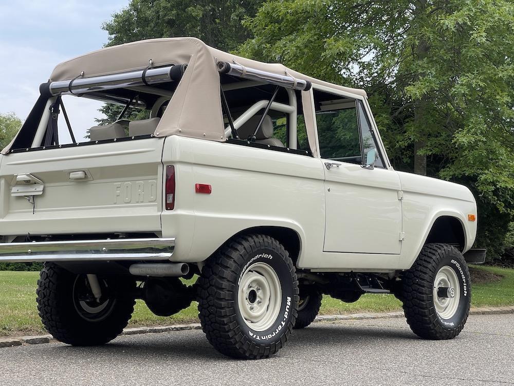 Ford-Bronco-Cabriolet-1970-Ivory-Tan-647-17