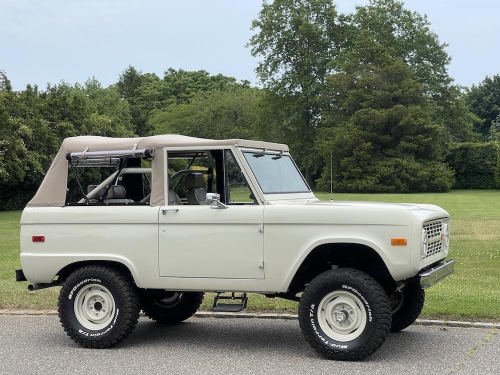 Ford-Bronco-Cabriolet-1970-Ivory-Tan-647-21