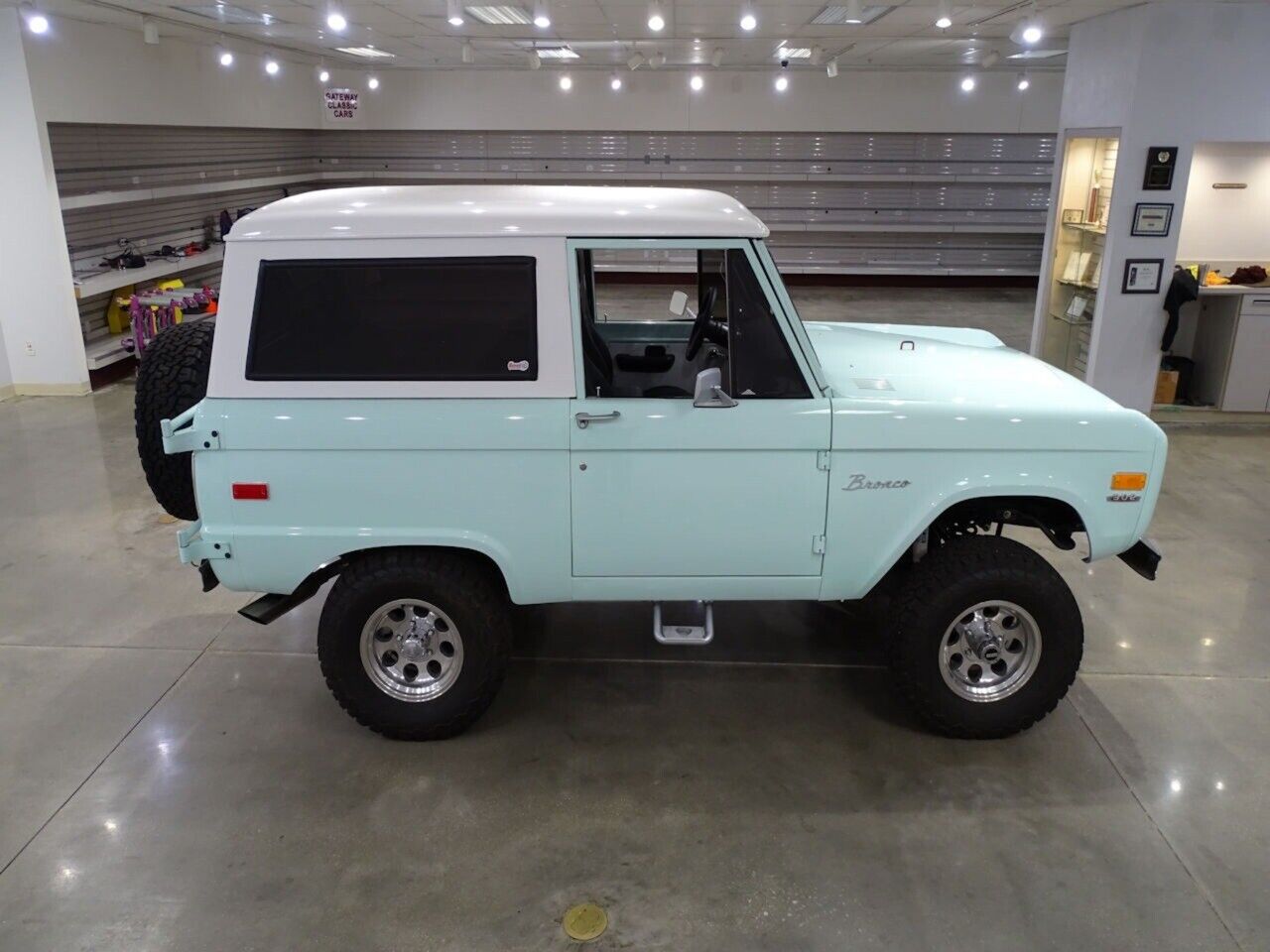 Ford-Bronco-Cabriolet-1975-Green-Black-130-7