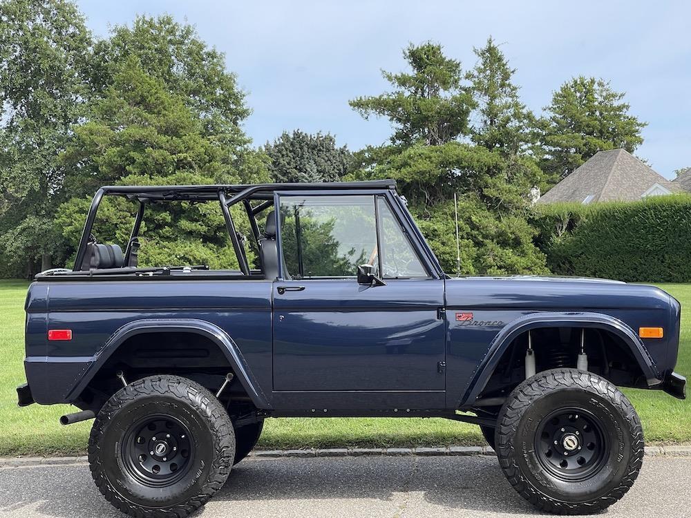 Ford-Bronco-Cabriolet-1976-Purple-Black-3788-11