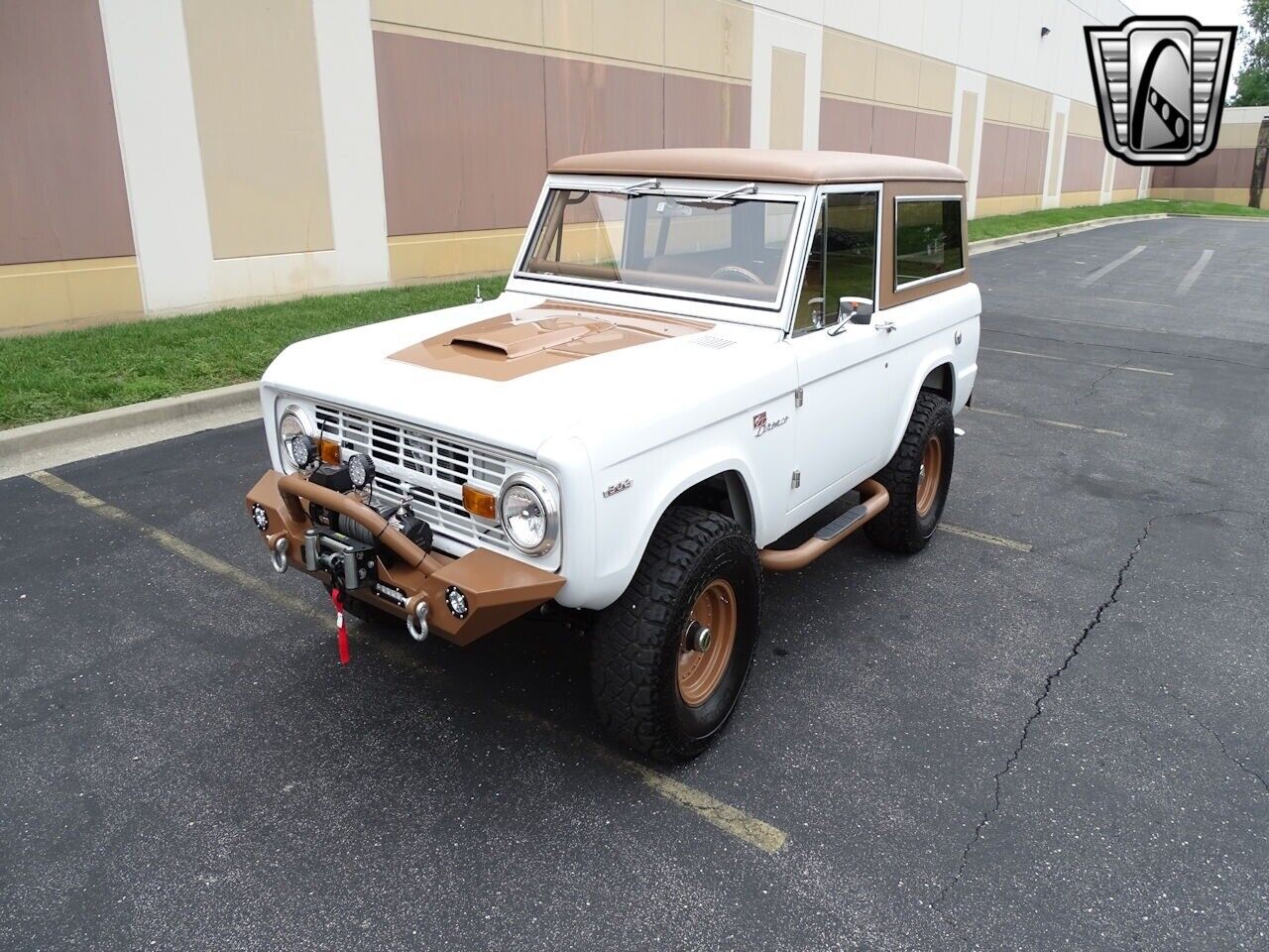 Ford-Bronco-Cabriolet-1977-White-Tan-547-2