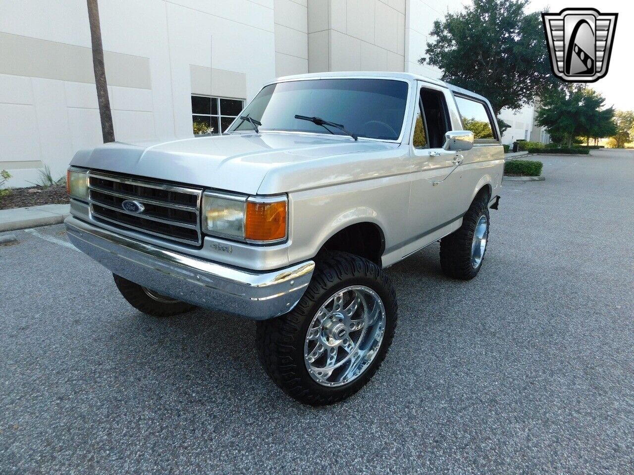 Ford-Bronco-Cabriolet-1990-Silver-Black-22555-10