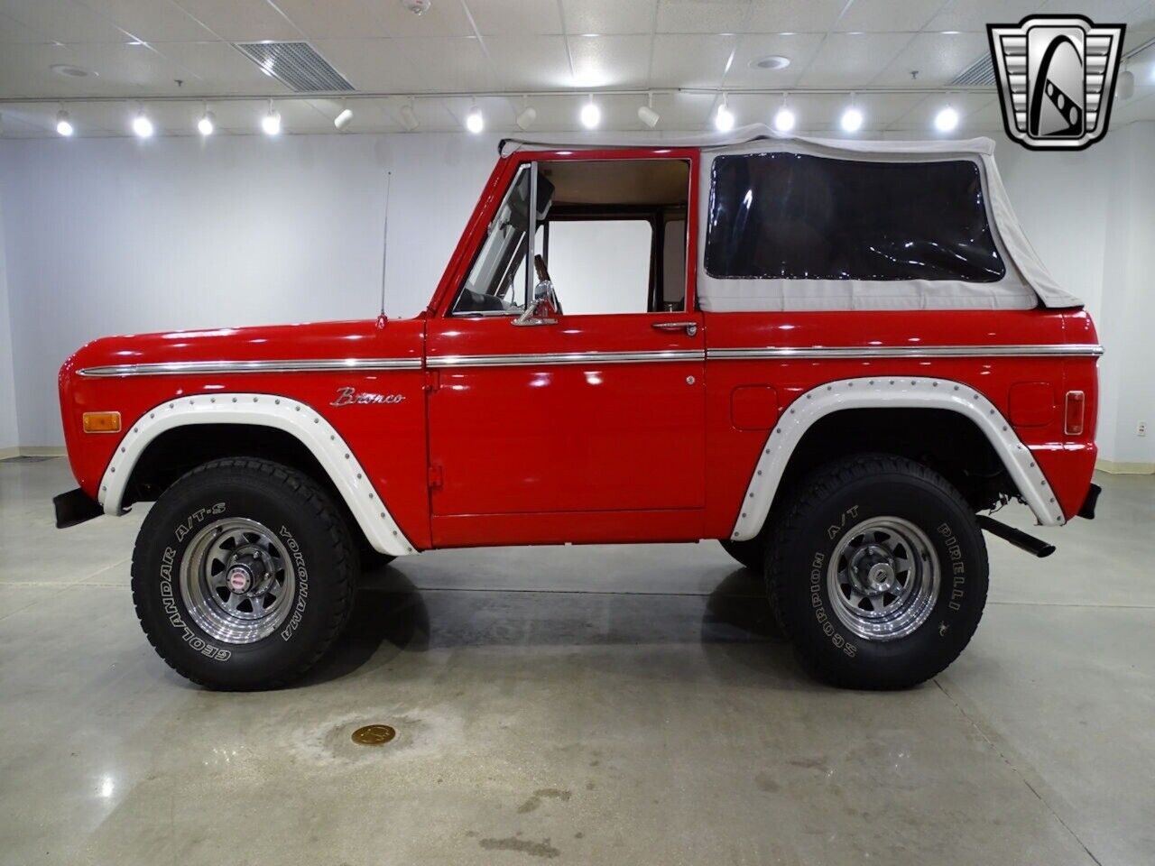 Ford-Bronco-Pickup-1977-Red-Black-91261-4