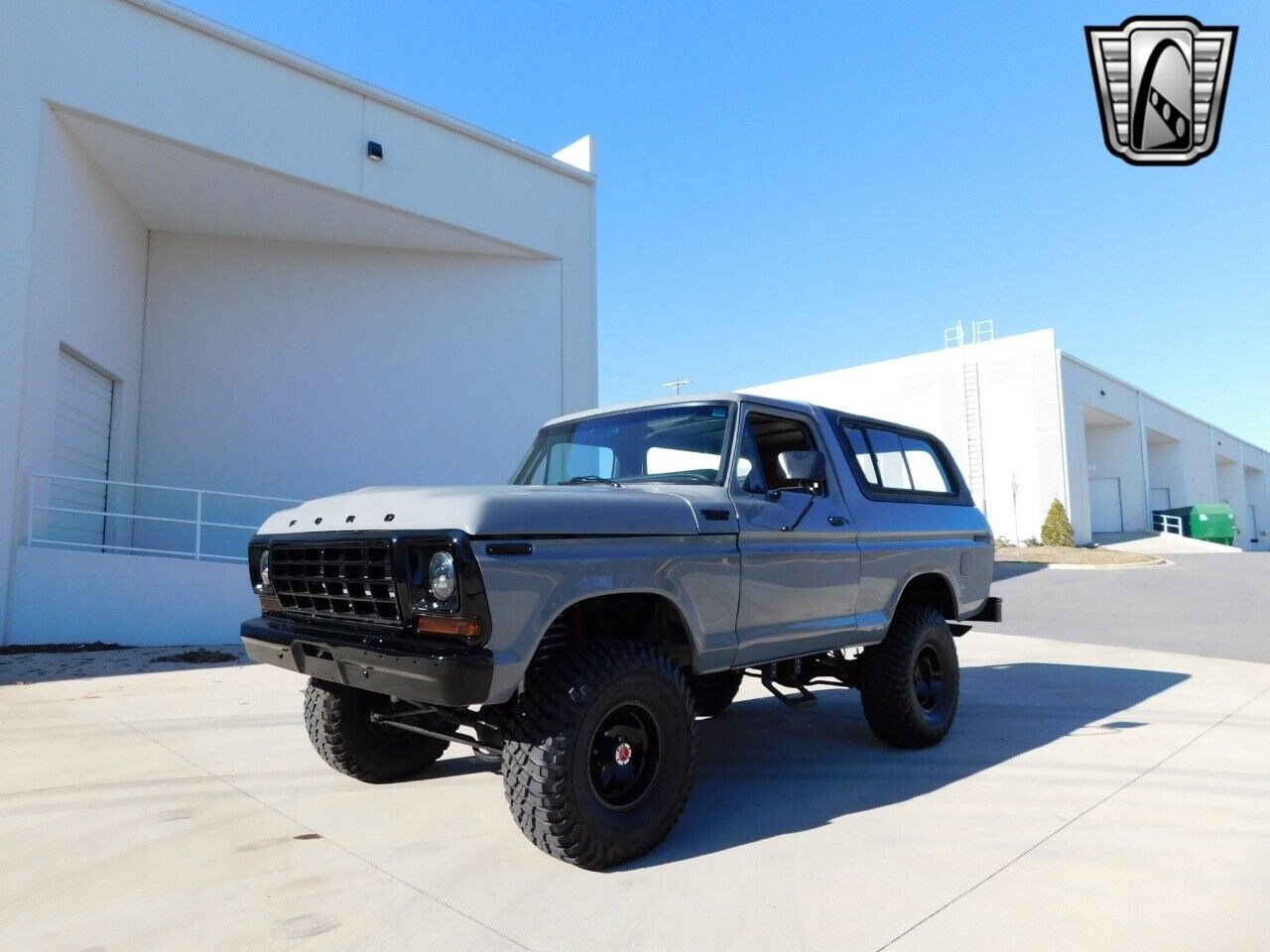 Ford-Bronco-Pickup-1978-Gray-Red-117426-2