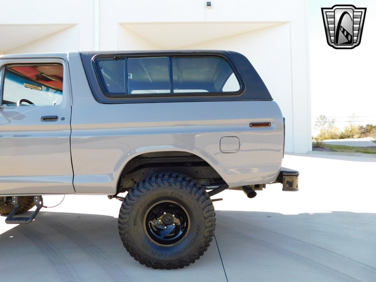 Ford-Bronco-Pickup-1978-Gray-Red-117426-7