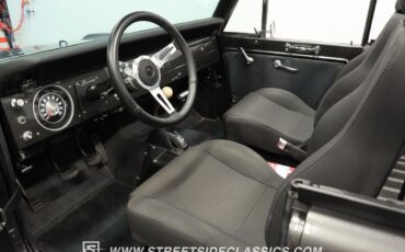 Ford-Bronco-SUV-1967-Gray-Black-164-4