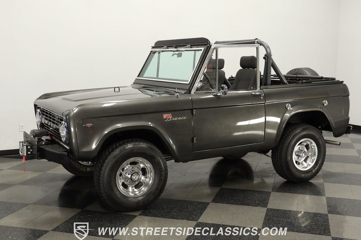 Ford-Bronco-SUV-1967-Gray-Black-164-5