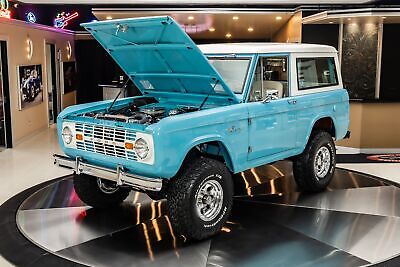 Ford-Bronco-SUV-1968-Blue-Tan-98-6