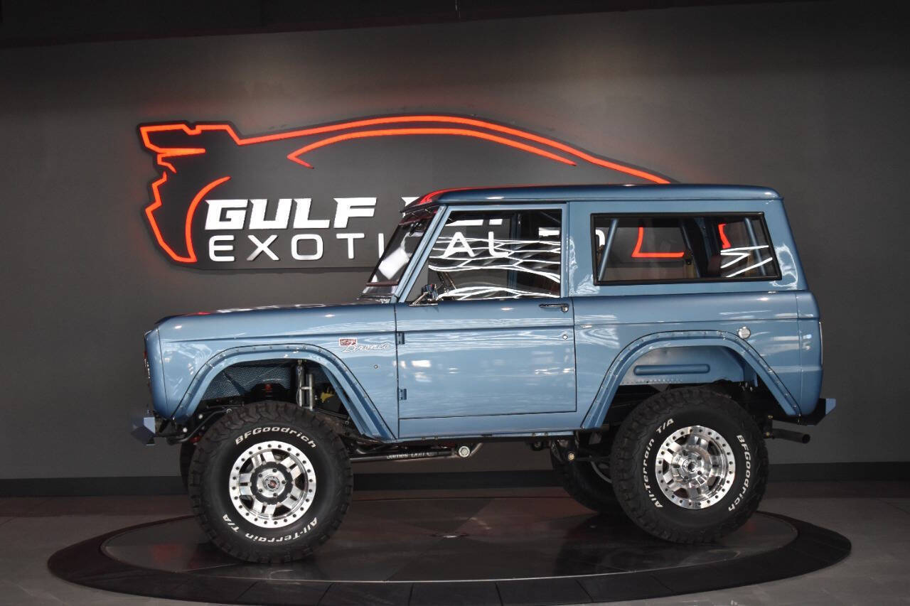 Ford-Bronco-SUV-1970-Blue-Brown-2100-9