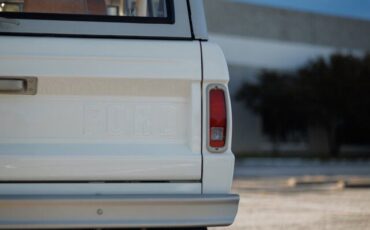 Ford-Bronco-SUV-1970-White-Saddle-1788-21