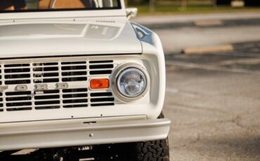 Ford-Bronco-SUV-1970-White-Saddle-1788-24