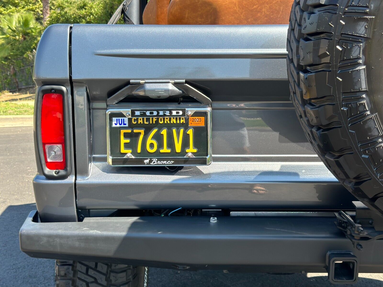 Ford-Bronco-SUV-1971-Gray-Tan-19-39