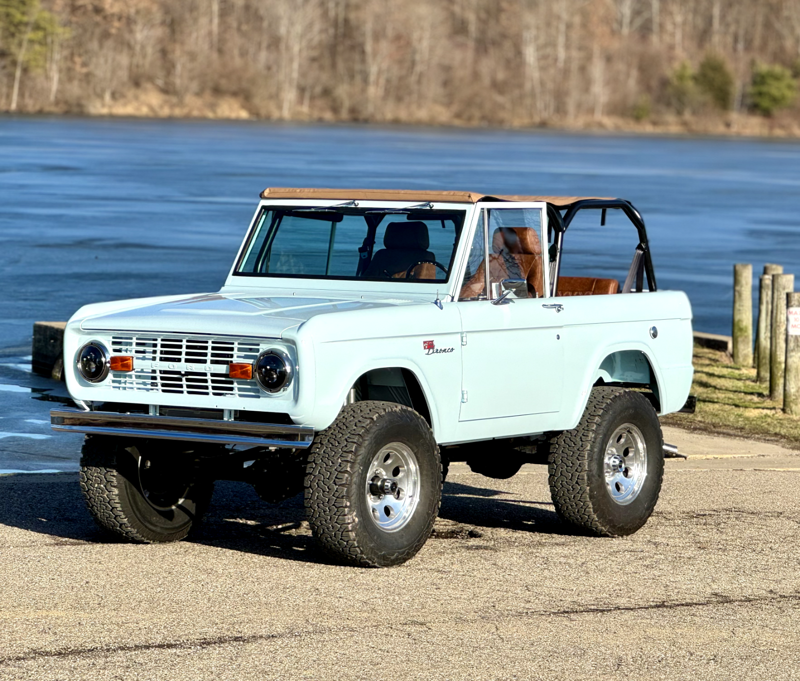 Ford-Bronco-SUV-1973-Dimond-Blue-Brown-805-1