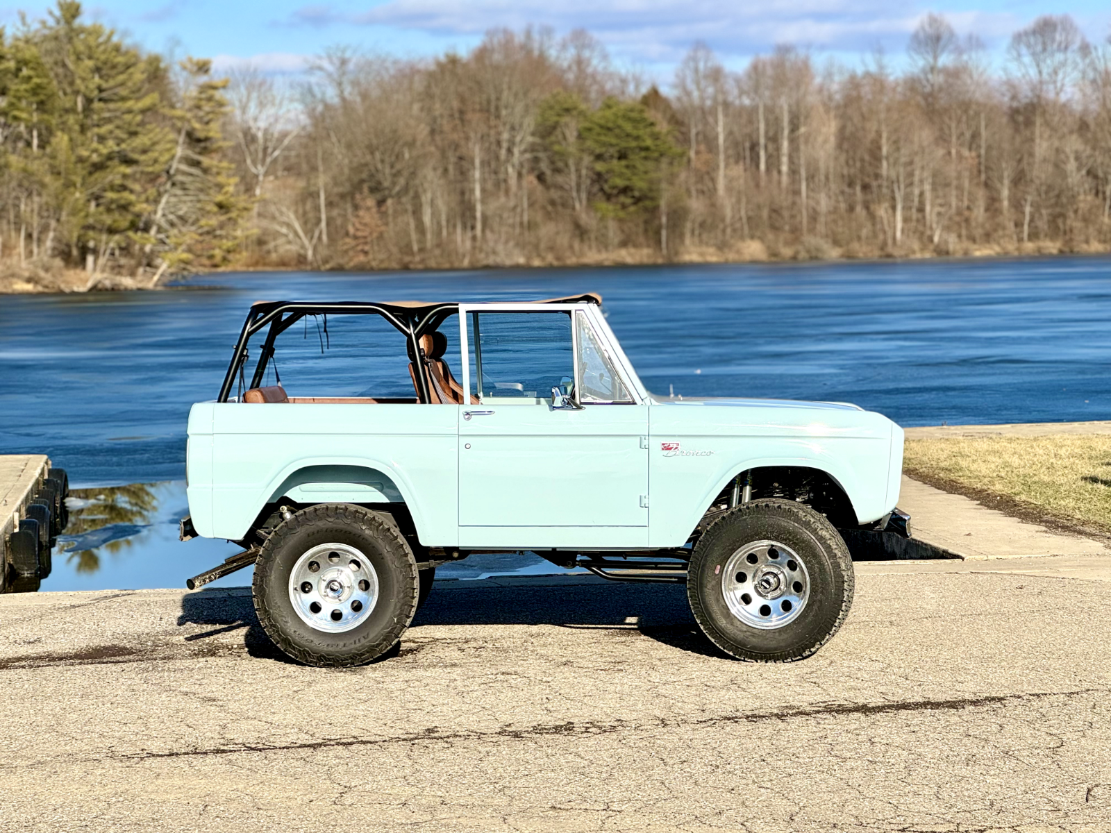 Ford-Bronco-SUV-1973-Dimond-Blue-Brown-805-17