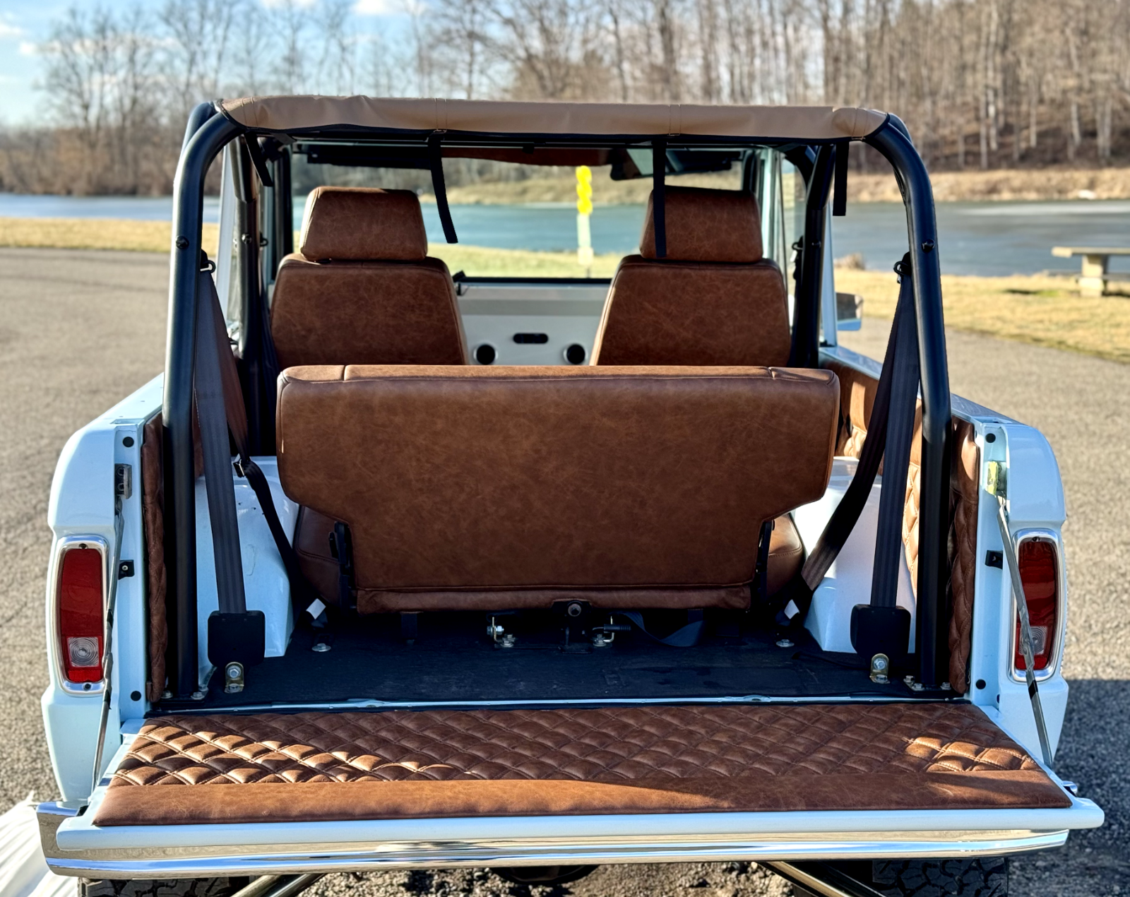 Ford-Bronco-SUV-1973-Dimond-Blue-Brown-805-28