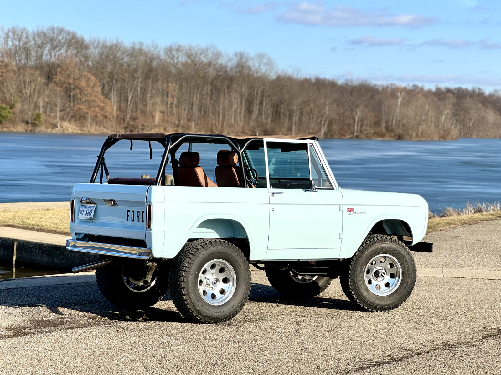 Ford-Bronco-SUV-1973-Dimond-Blue-Brown-805-6