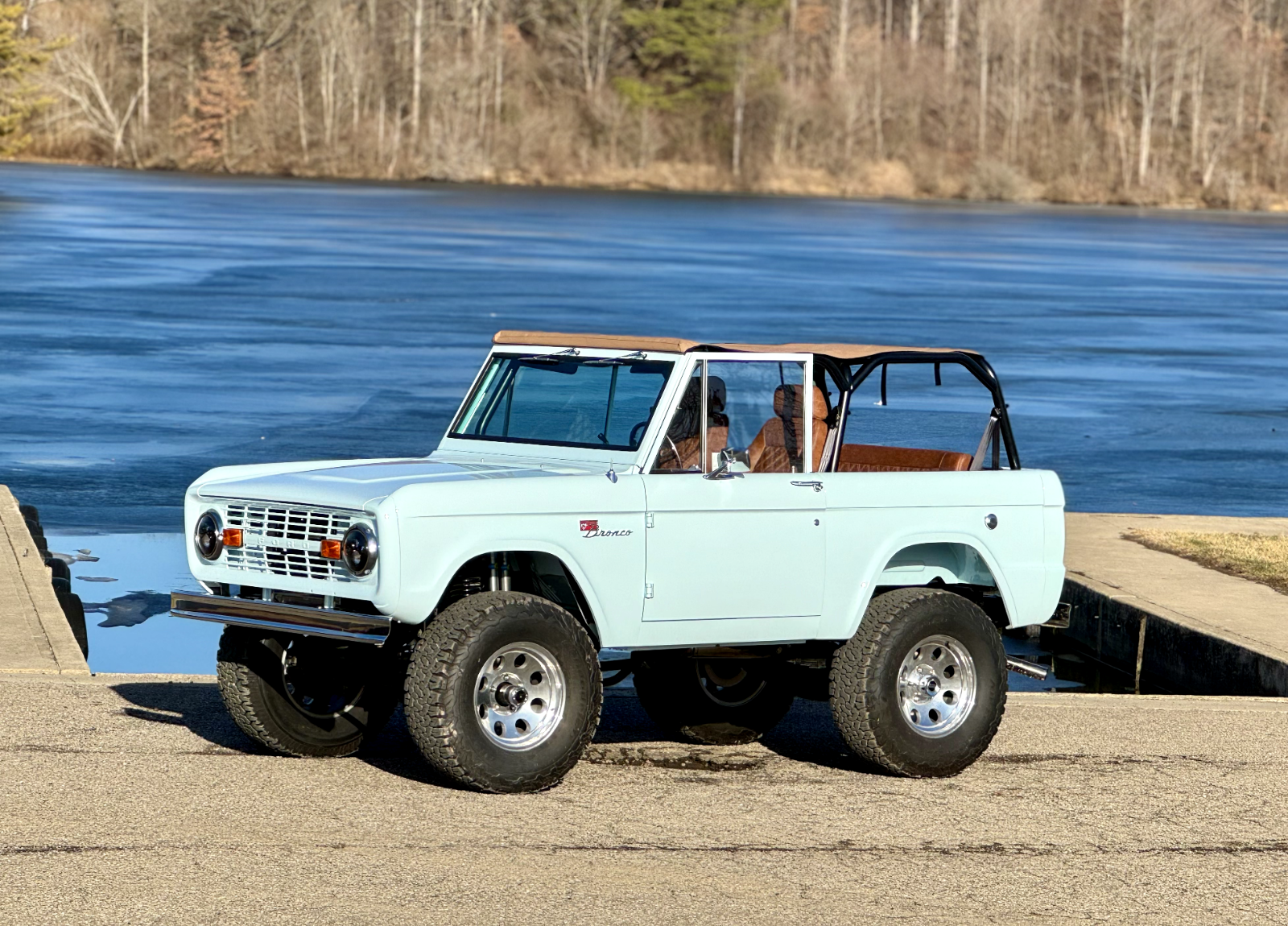 Ford-Bronco-SUV-1973-Dimond-Blue-Brown-805-9