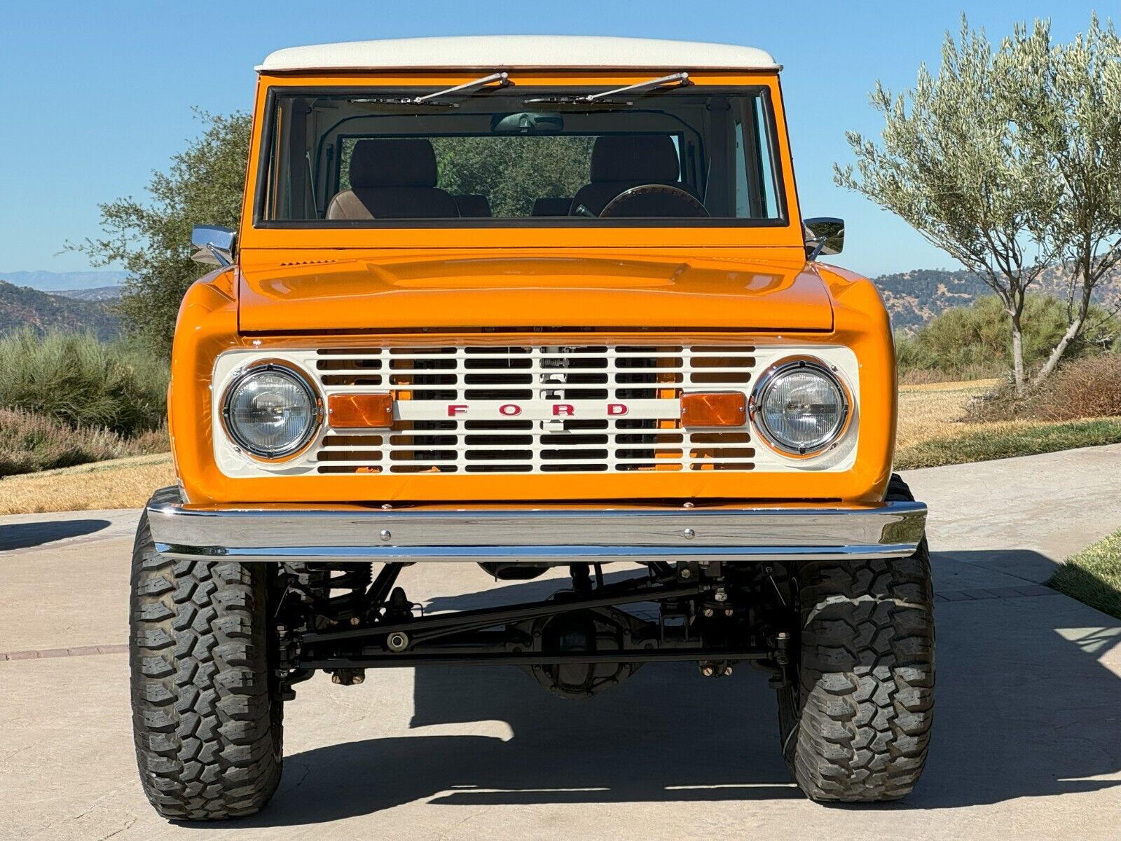 Ford-Bronco-SUV-1973-Orange-Tan-2-3