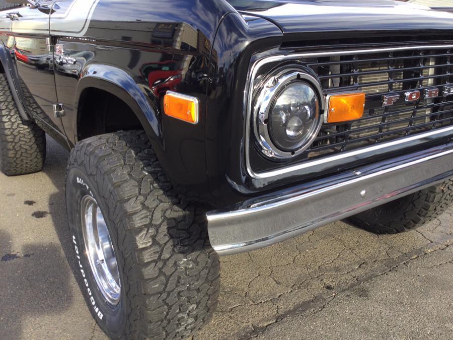 Ford-Bronco-SUV-1974-Black-Black-121048-10