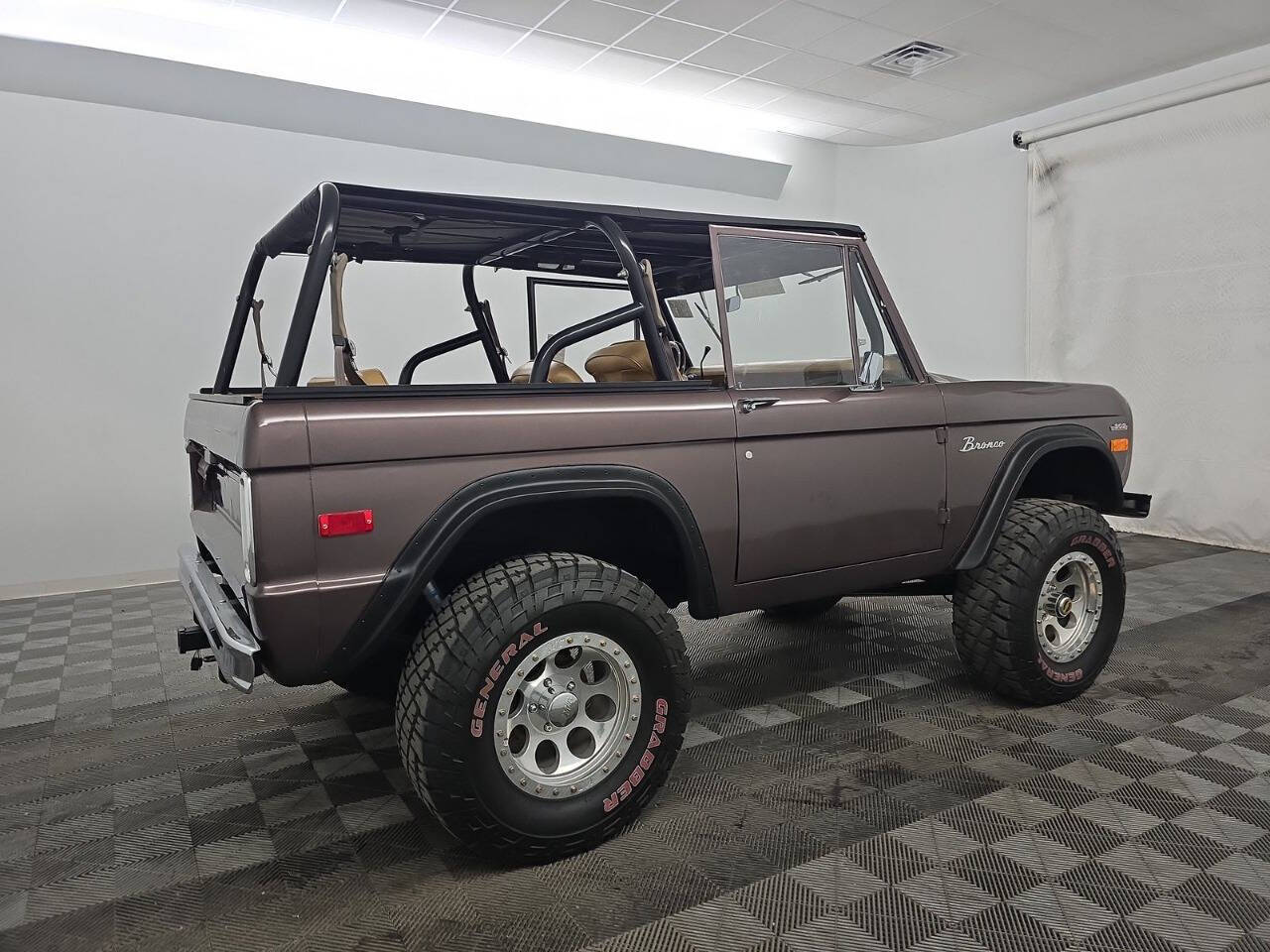 Ford-Bronco-SUV-1974-Brown-Tan-12569-8