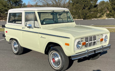 Ford Bronco  year1}