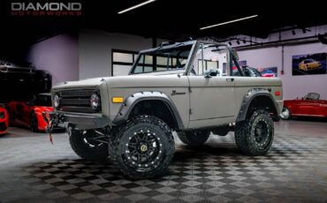 Ford-Bronco-SUV-1975-Gray-Black-1590-3