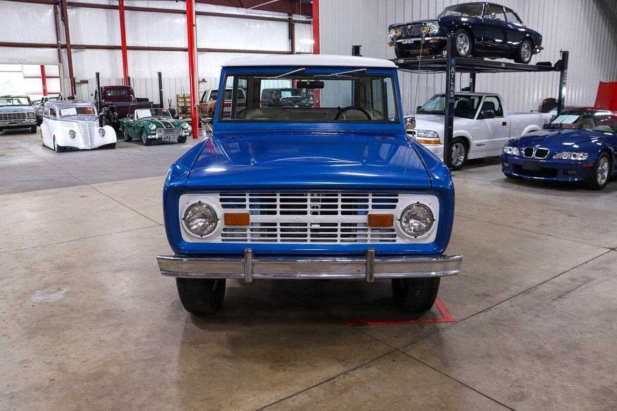 Ford-Bronco-SUV-1976-Blue-White-123693-11