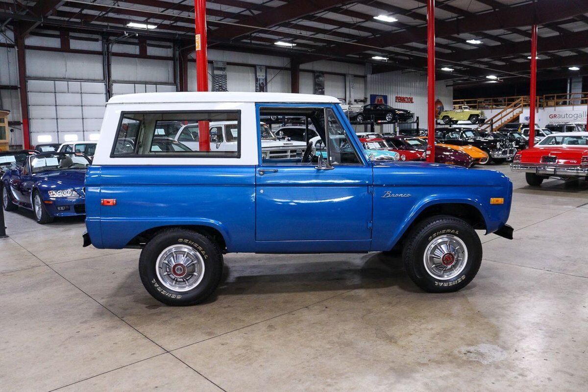 Ford-Bronco-SUV-1976-Blue-White-123693-8