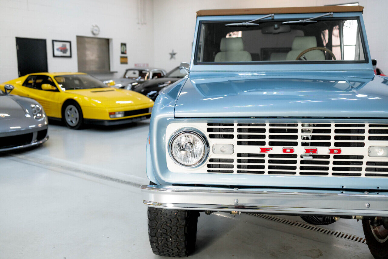 Ford-Bronco-SUV-1977-Blue-White-2449-12