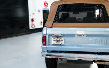 Ford-Bronco-SUV-1977-Blue-White-2449-26