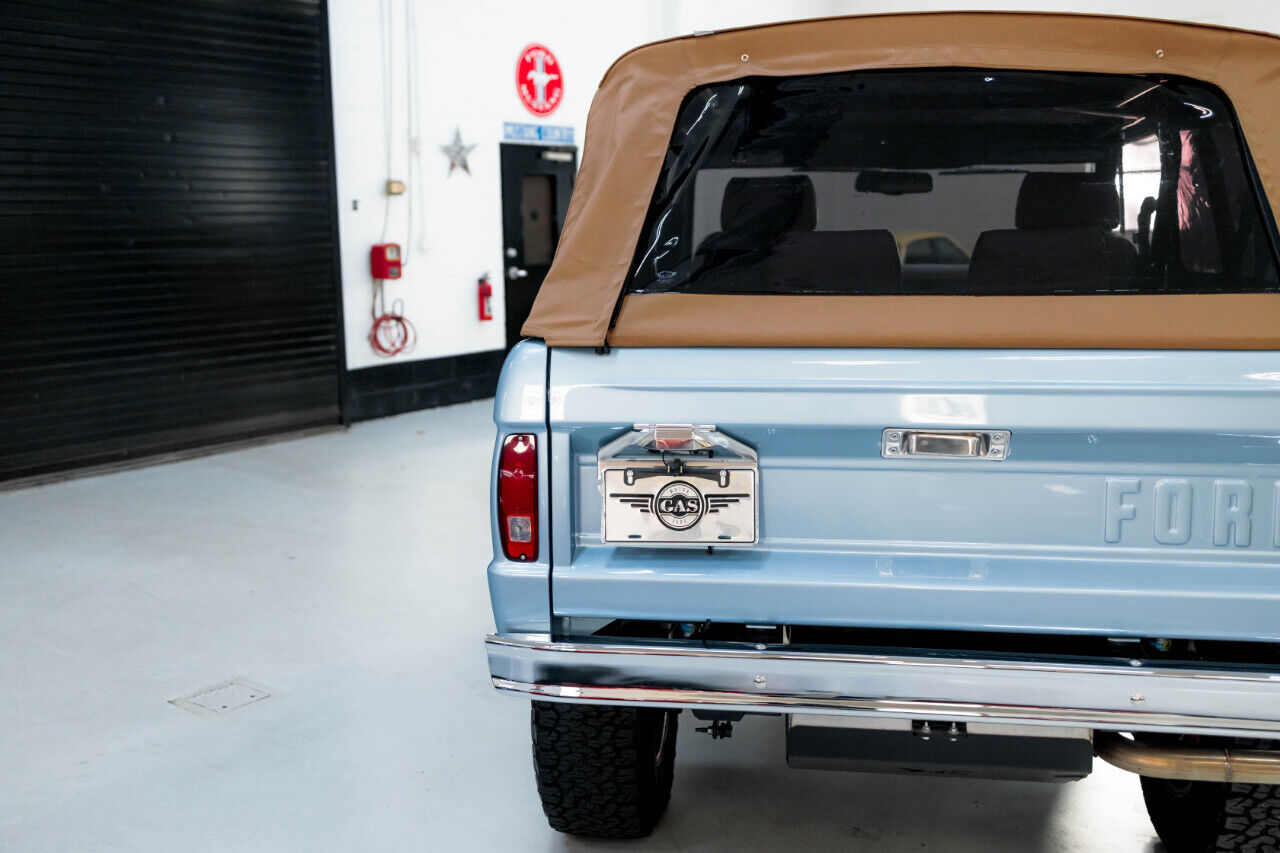 Ford-Bronco-SUV-1977-Blue-White-2449-26