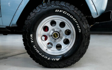 Ford-Bronco-SUV-1977-Blue-White-2449-30