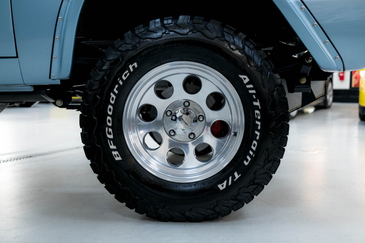 Ford-Bronco-SUV-1977-Blue-White-2449-32