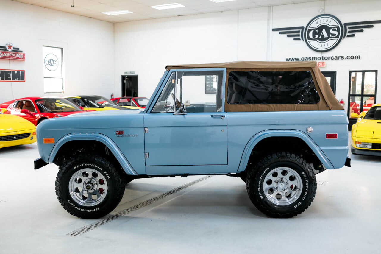 Ford-Bronco-SUV-1977-Blue-White-2449-4