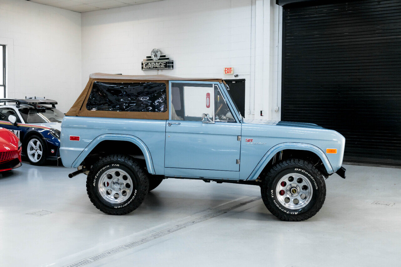 Ford-Bronco-SUV-1977-Blue-White-2449-8