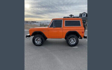 Ford-Bronco-SUV-1977-Orange-Black-0-2