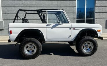 Ford-Bronco-SUV-1977-White-Black-2343-2