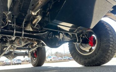 Ford-Bronco-SUV-1977-White-Black-2343-9