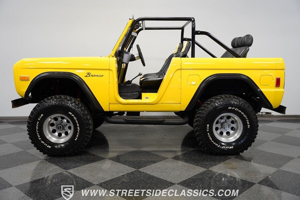 Ford-Bronco-SUV-1977-Yellow-Black-91356-2