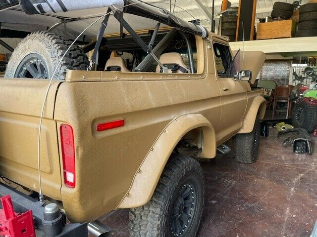 Ford-Bronco-SUV-1978-Sand-Brown-2-4