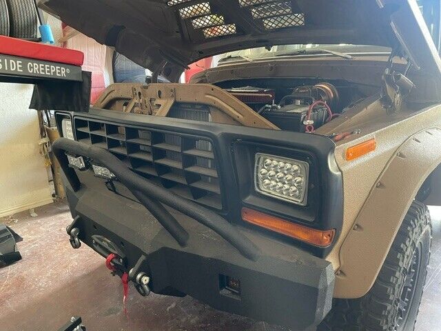 Ford-Bronco-SUV-1978-Sand-Brown-2-9