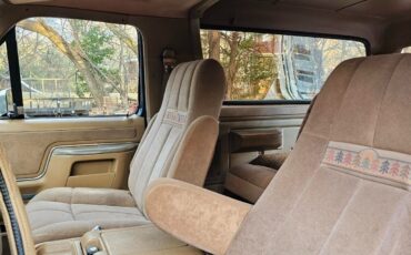 Ford-Bronco-SUV-1988-Blue-Tan-157700-12