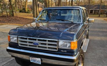 Ford-Bronco-SUV-1988-Blue-Tan-157700-3