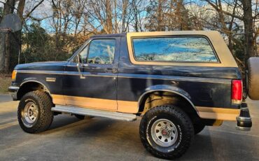 Ford-Bronco-SUV-1988-Blue-Tan-157700-4