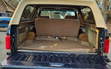 Ford-Bronco-SUV-1988-Blue-Tan-157700-8