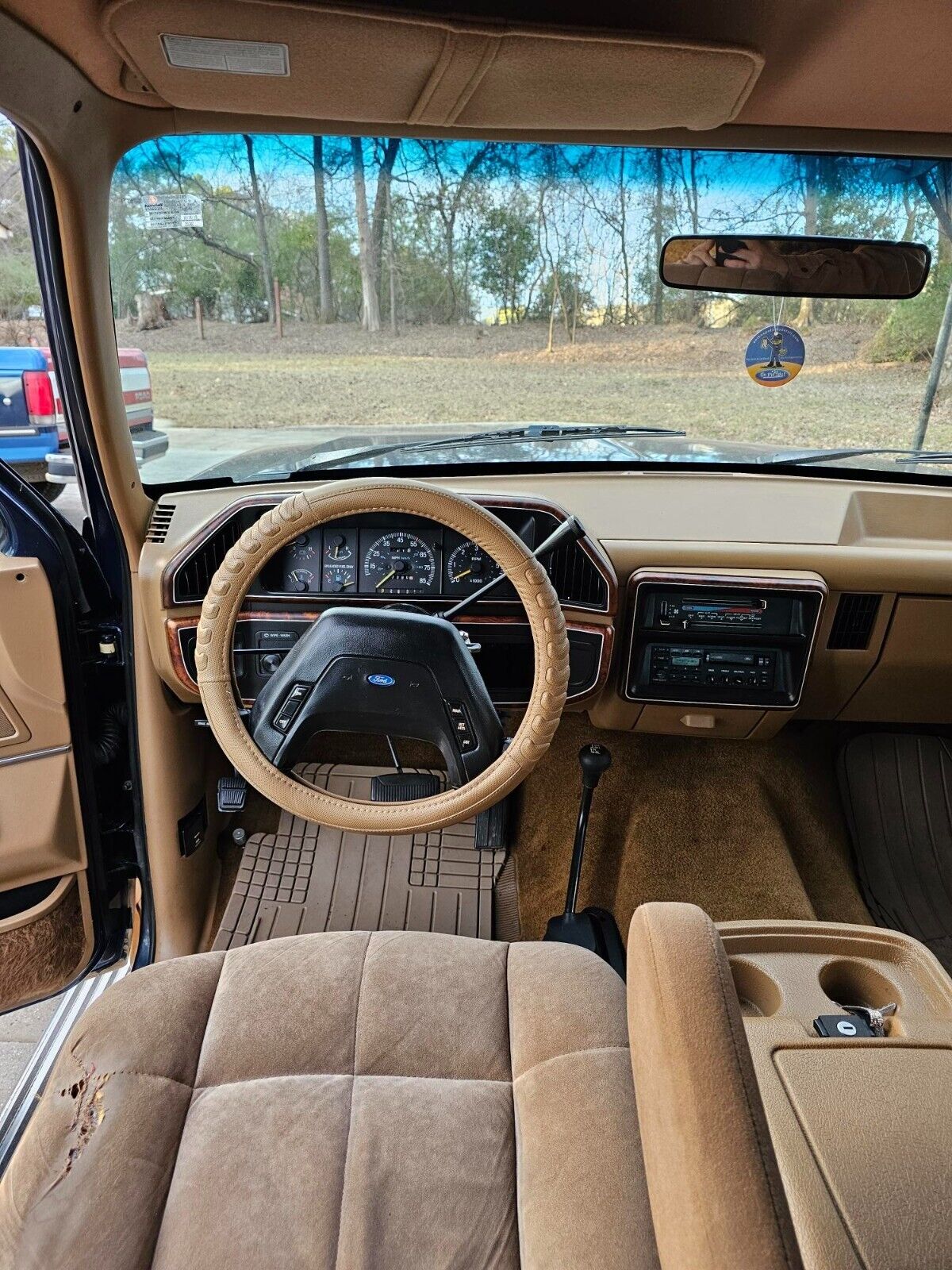 Ford-Bronco-SUV-1988-Blue-Tan-157700-9