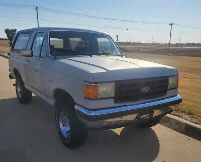 Ford-Bronco-SUV-1988-Silver-Blue-276912-1